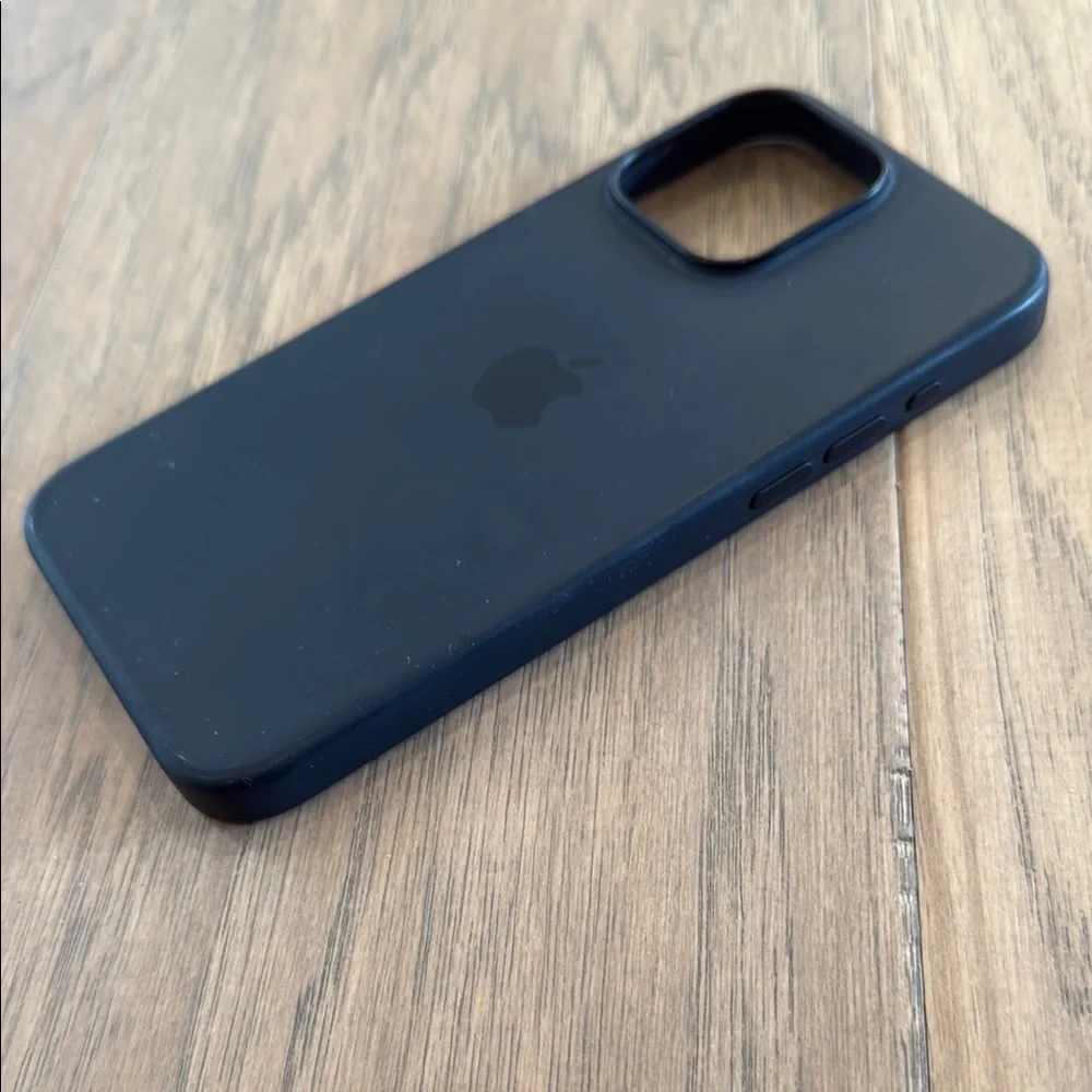 Apple sleek black
